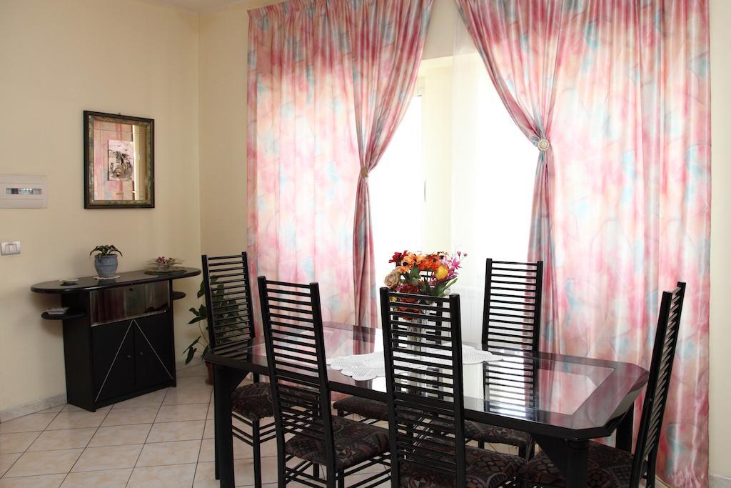 פורצ'י סיקולו Bed And Breakfast Gigi חדר תמונה